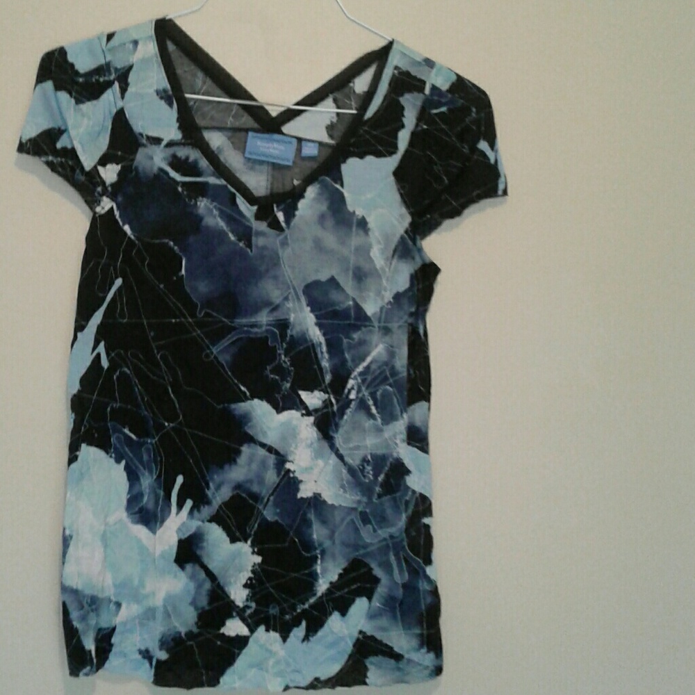 Pullover top